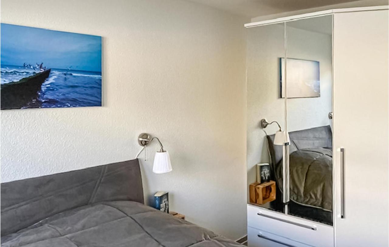 Awesome apartment in Graal-Mritz with 1 Bedrooms&WiFi Buitenkant foto